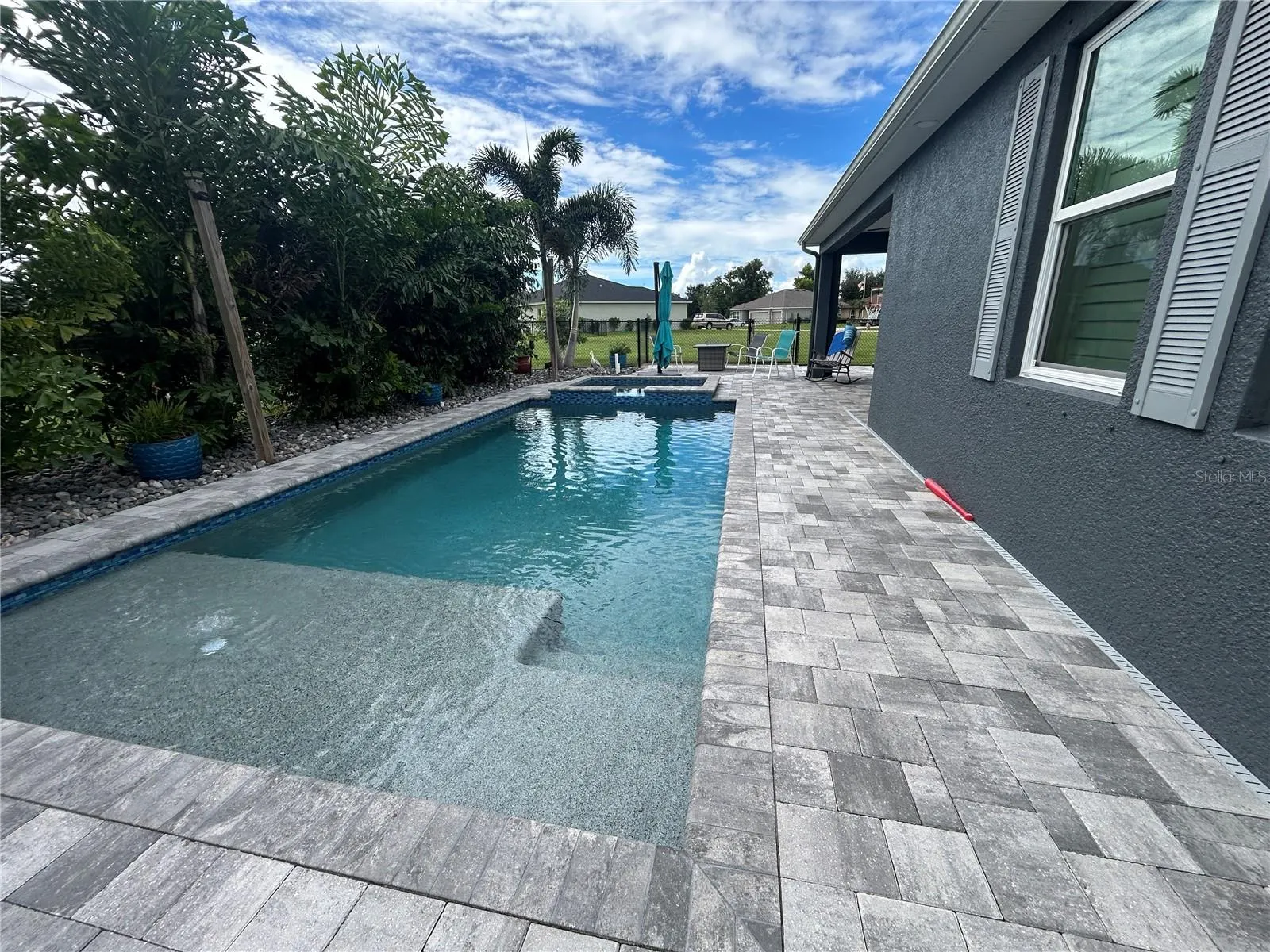 25427 DOREDO DR