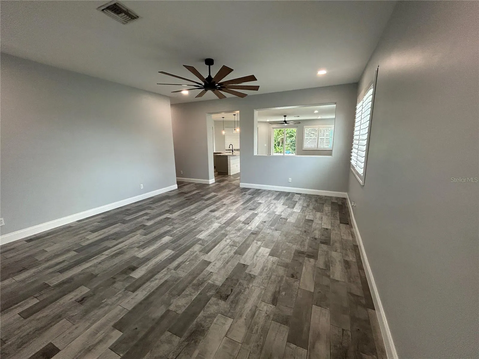 25427 DOREDO DR