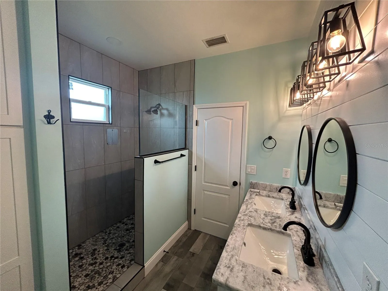 25427 DOREDO DR