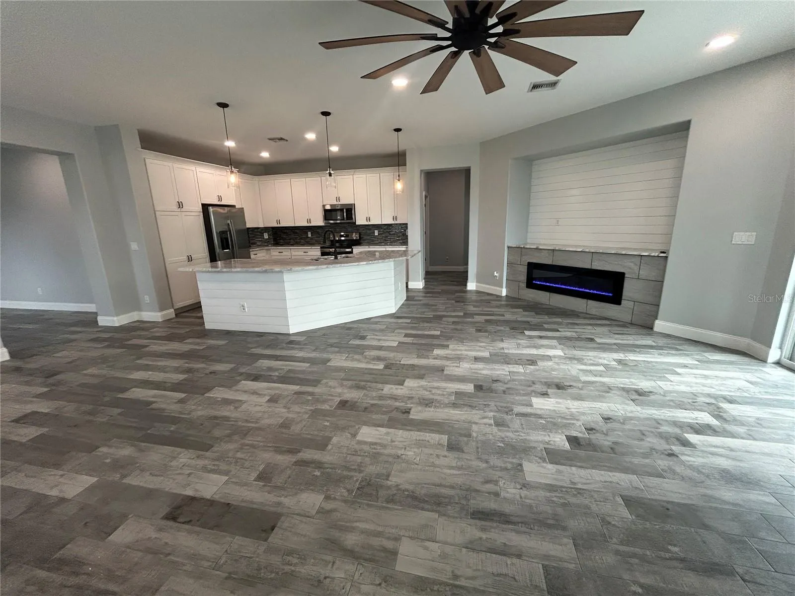 25427 DOREDO DR