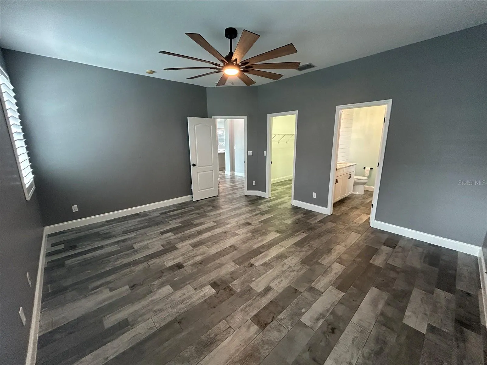 25427 DOREDO DR
