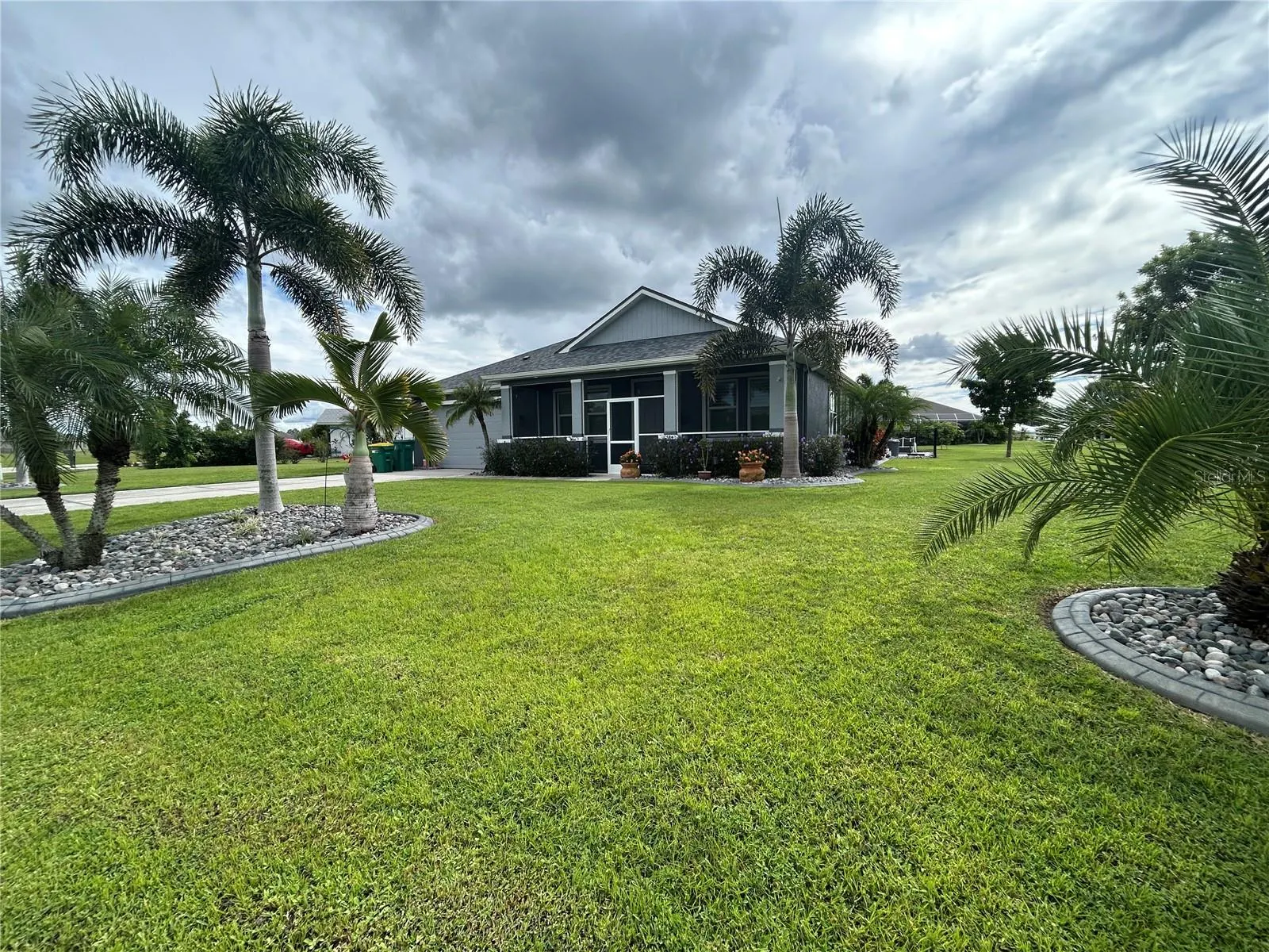25427 DOREDO DR