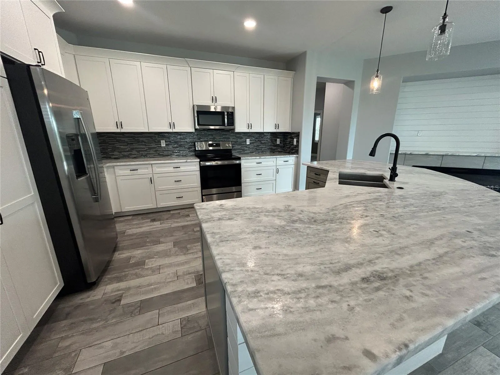 25427 DOREDO DR