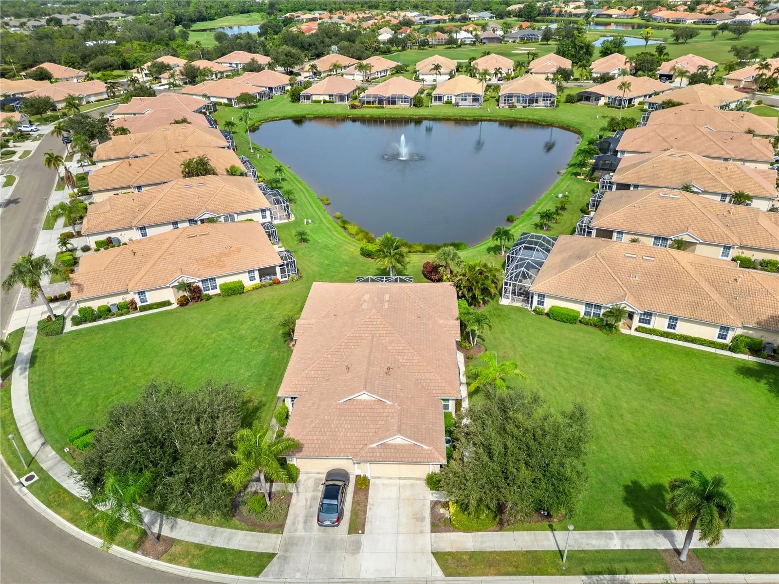 5064 WHISPERING OAKS DR