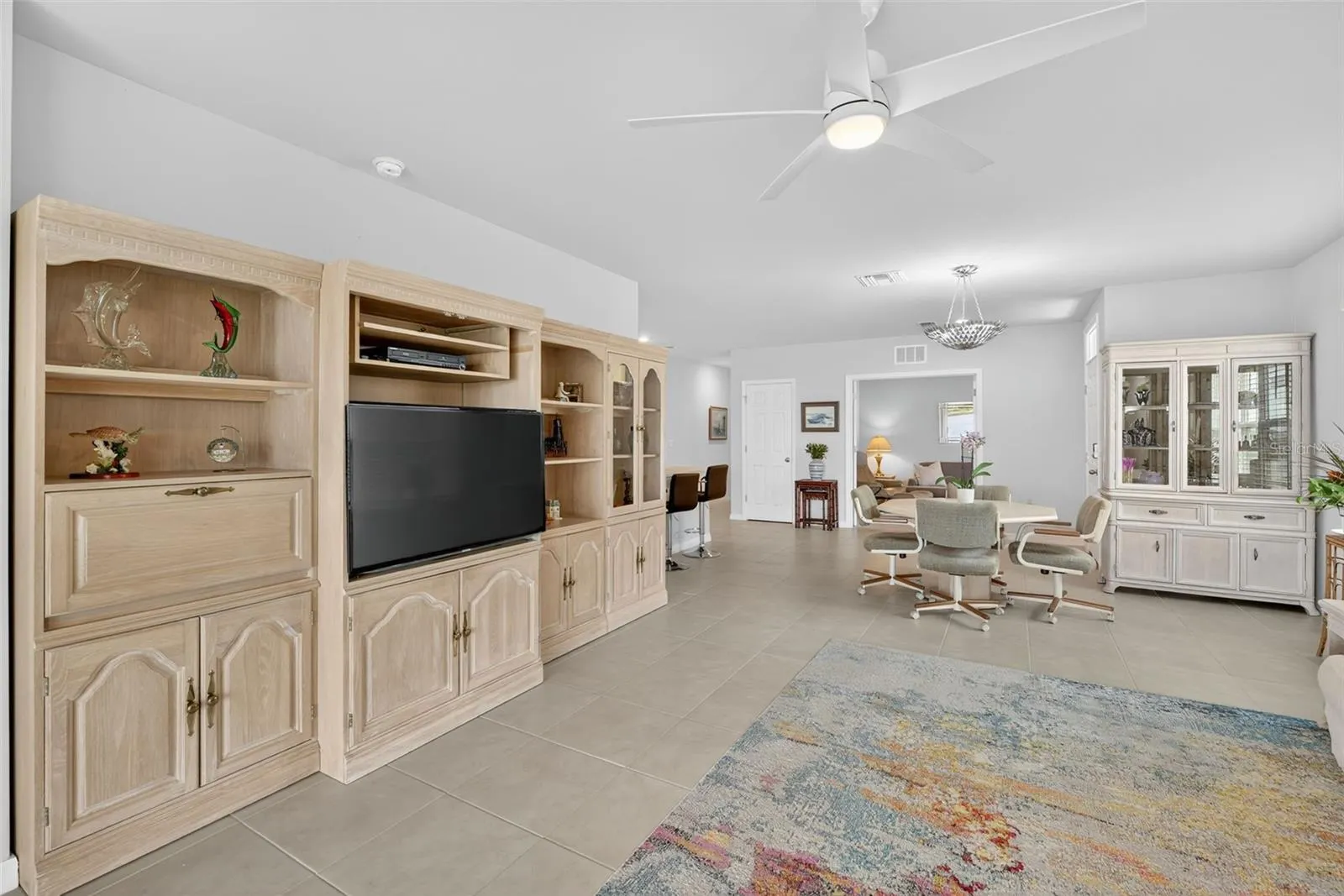 25201 E LENOX CIR
