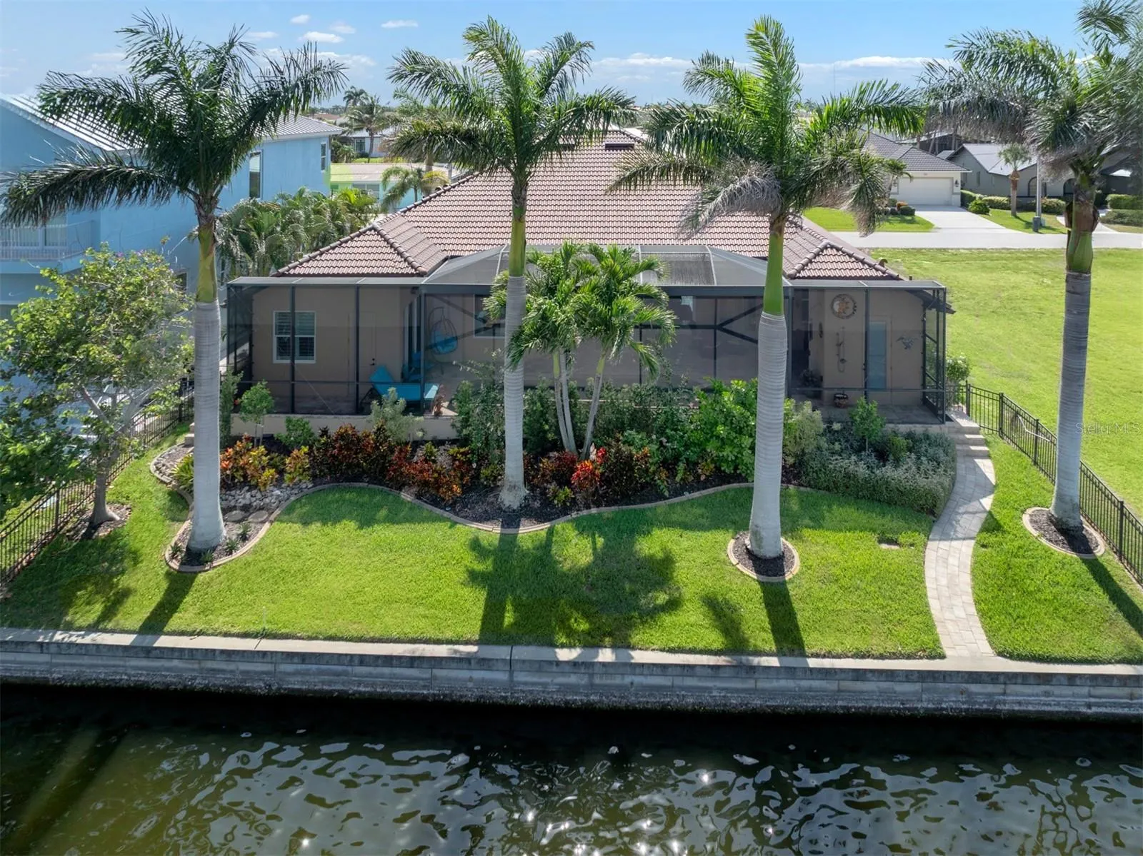 95 COLONY POINT DR