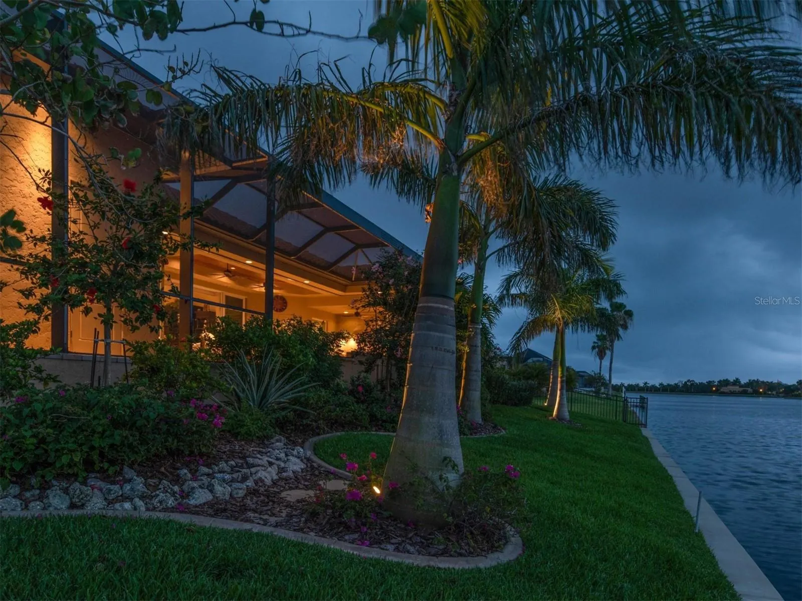 95 COLONY POINT DR