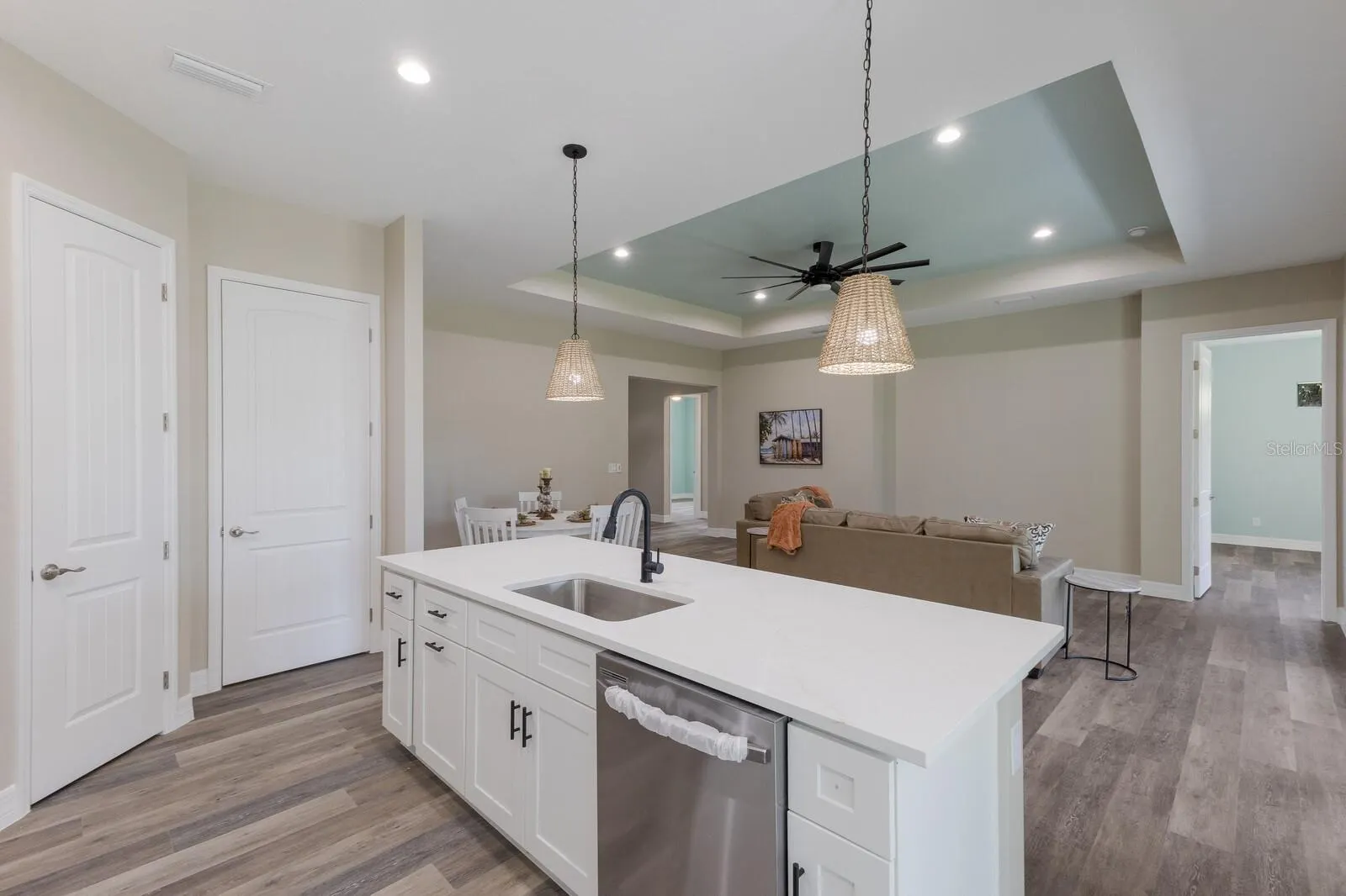 105 SPUR DR