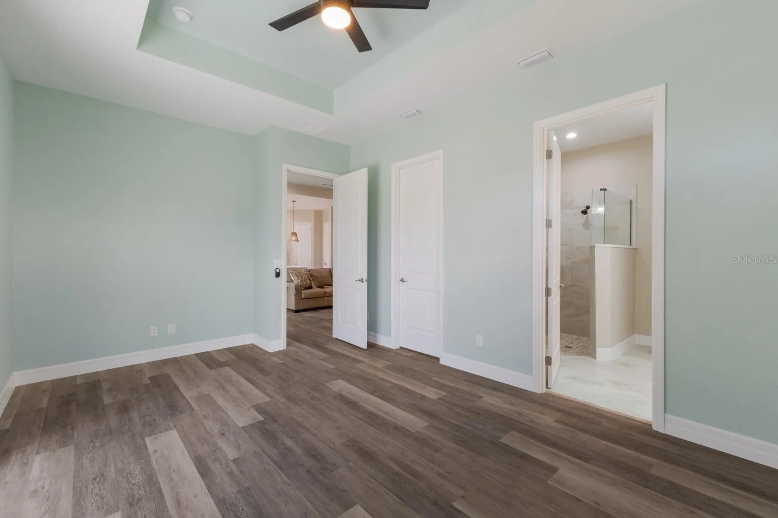 105 SPUR DR