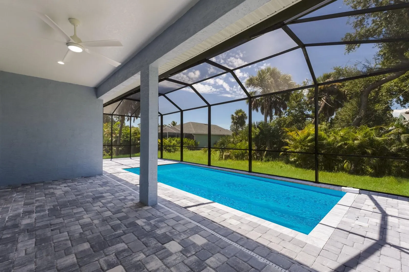 105 SPUR DR