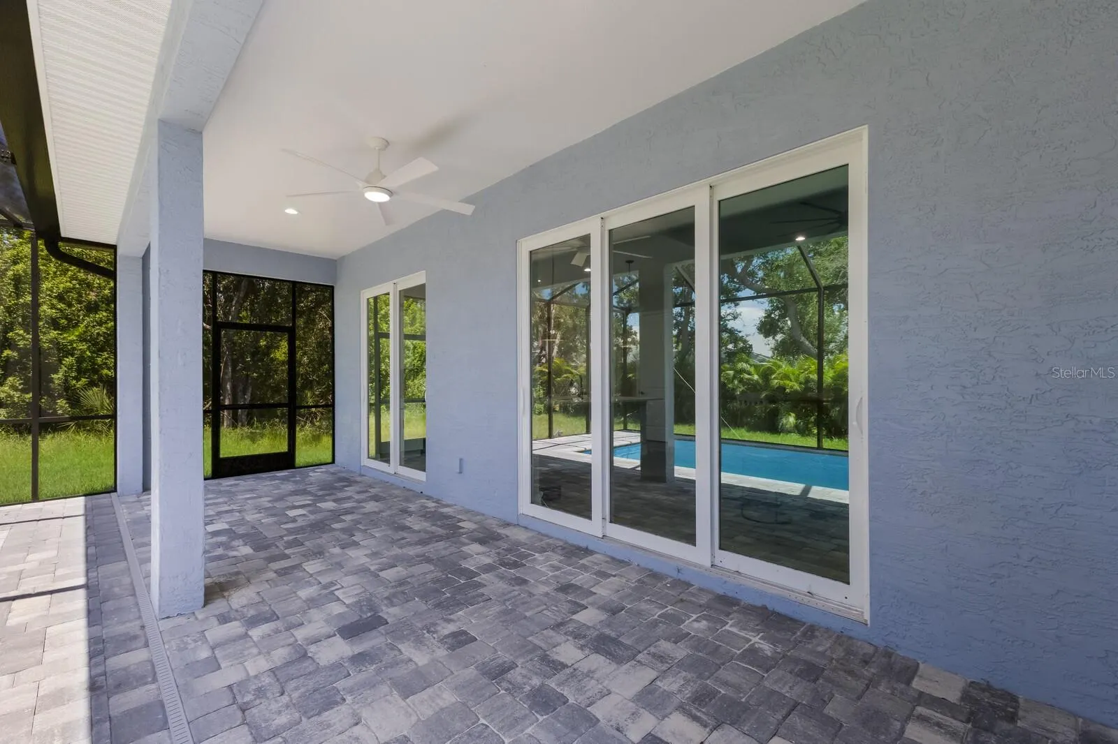 105 SPUR DR