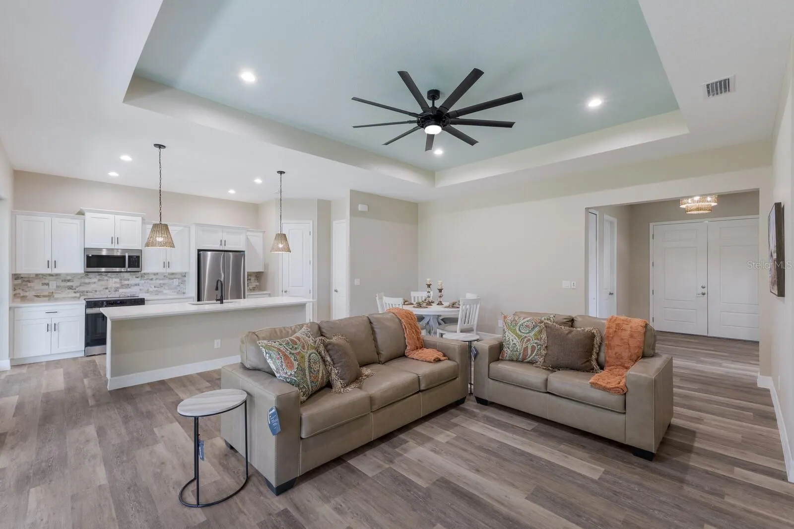 105 SPUR DR