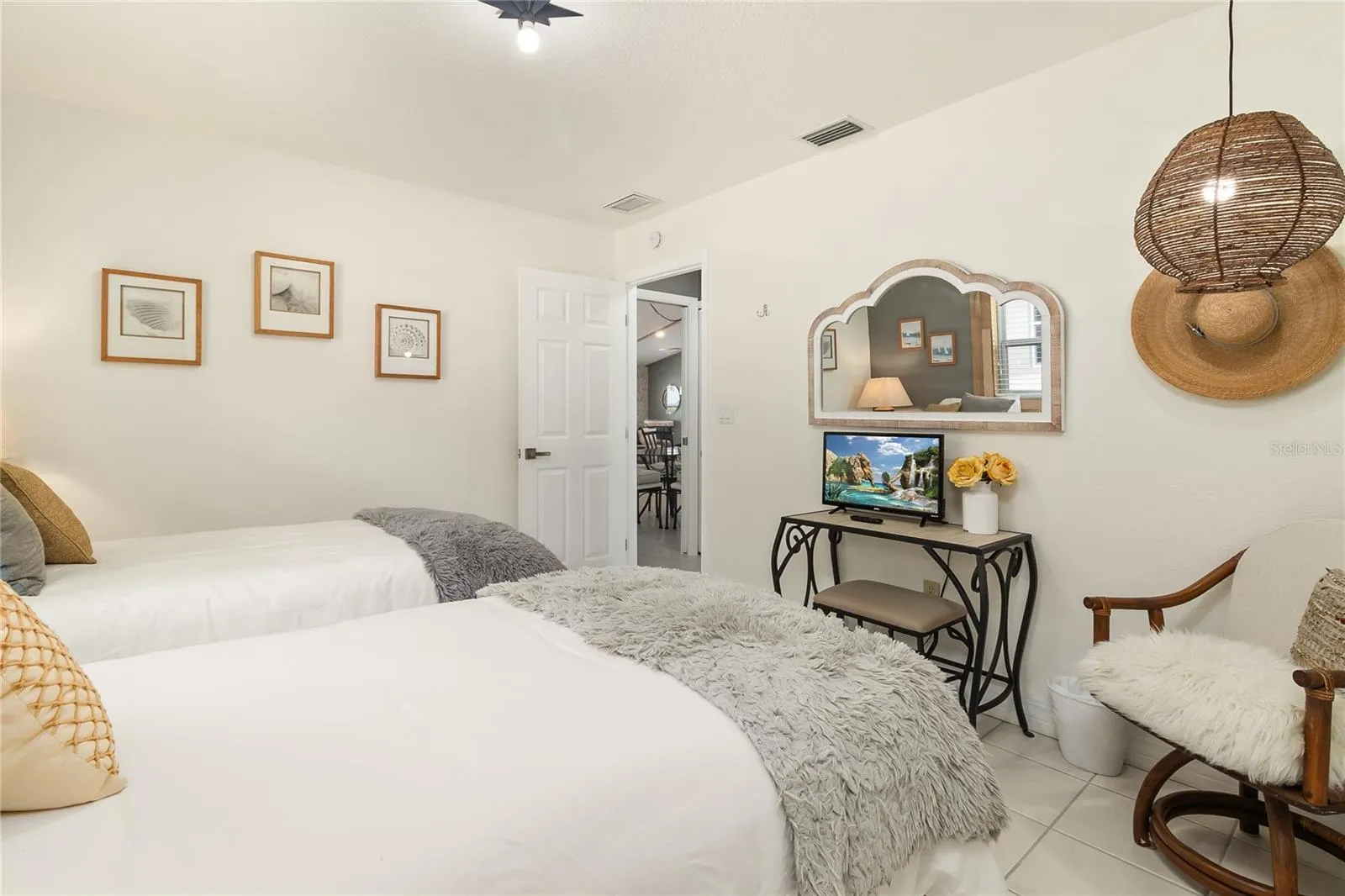 1428 KITTIWAKE DR