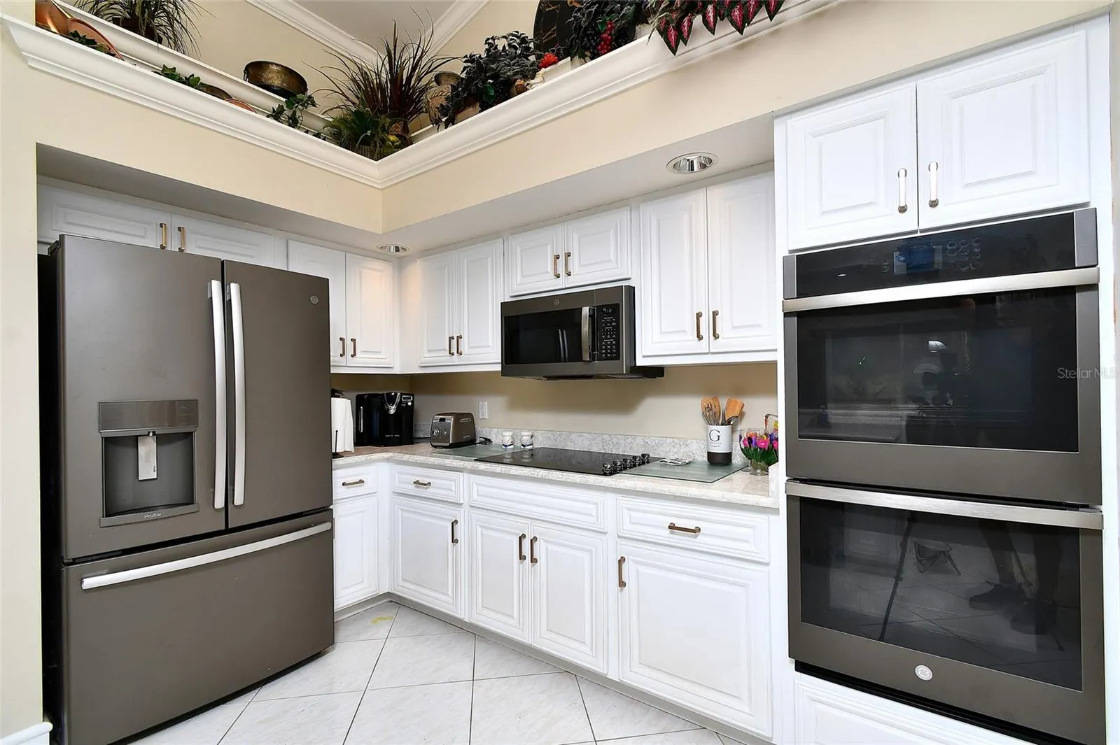 6030 KEY LARGO CIR