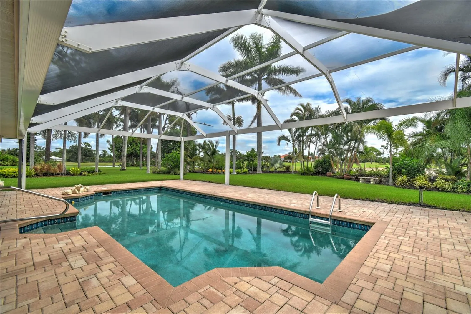 6030 KEY LARGO CIR