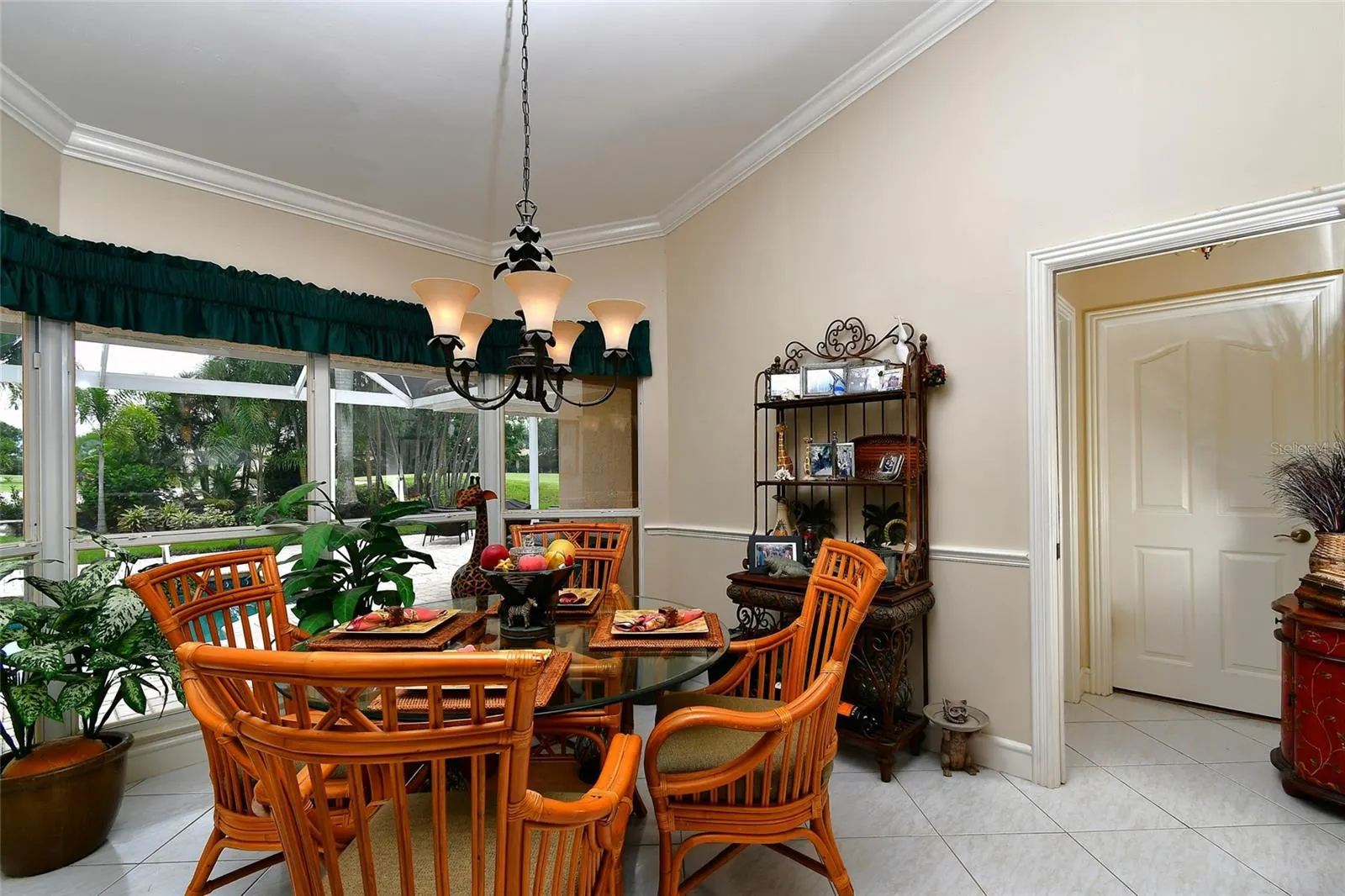 6030 KEY LARGO CIR
