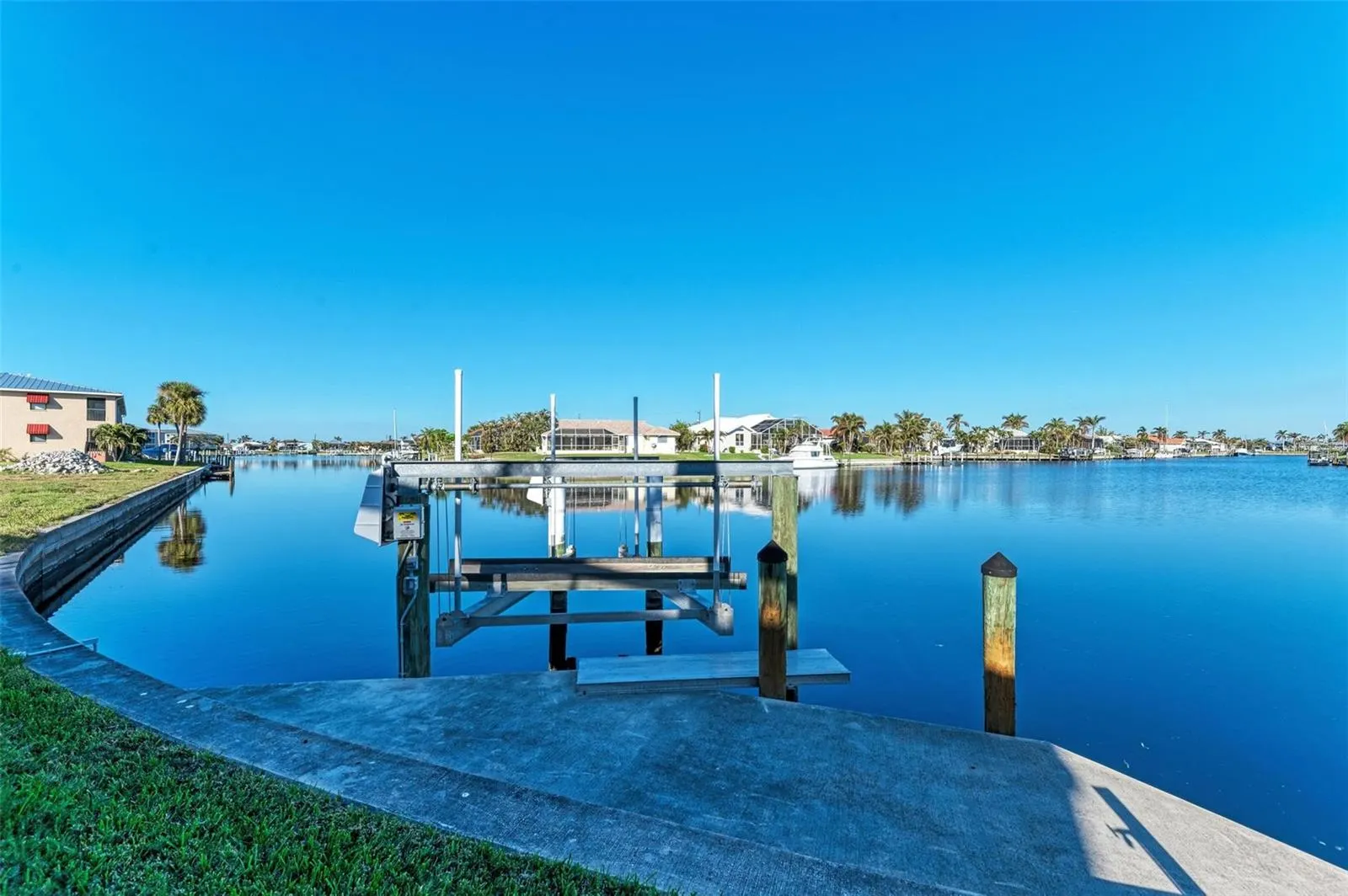 3736 BAL HARBOR BLVD