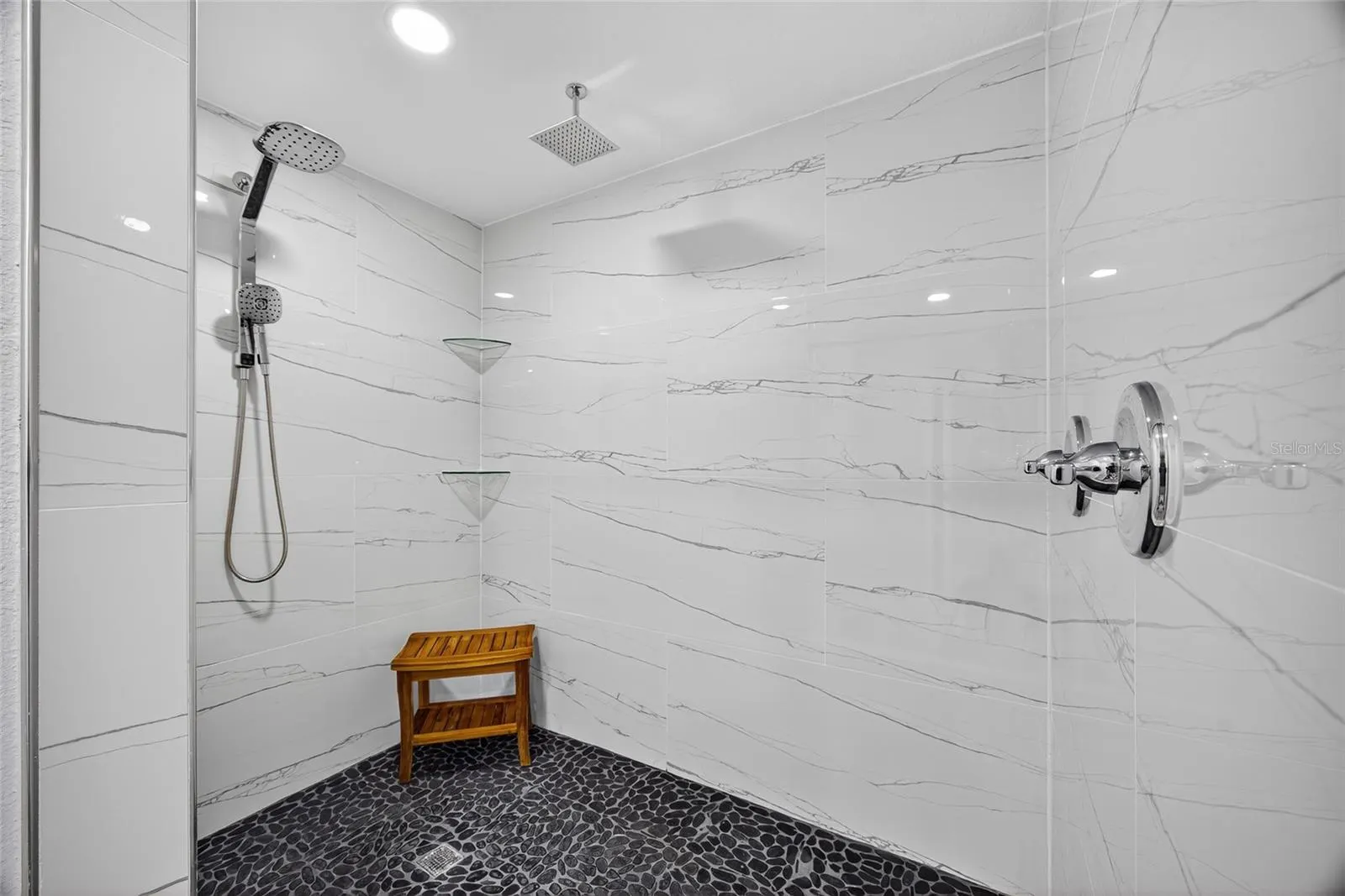 27069 ECUADOR DR