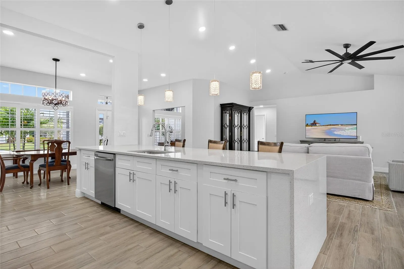 27069 ECUADOR DR