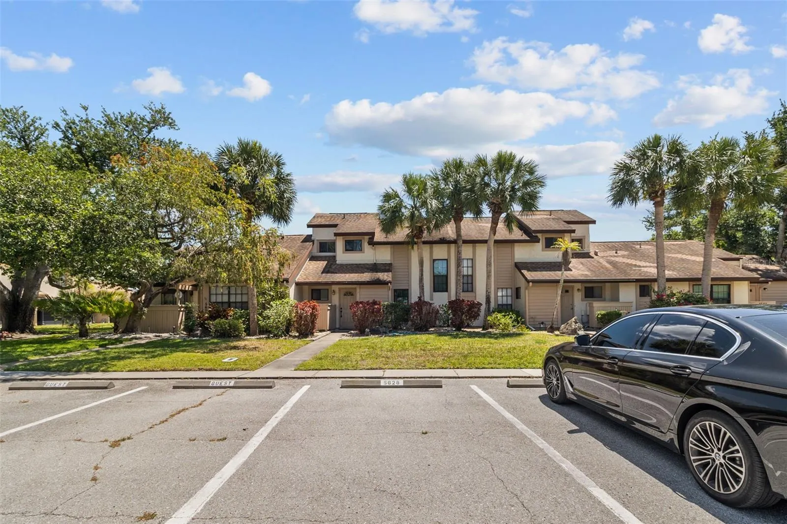 5628 LINKSMAN PL