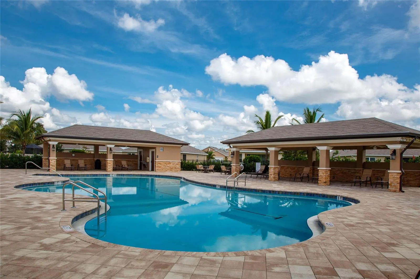 25328 E LENOX CIR