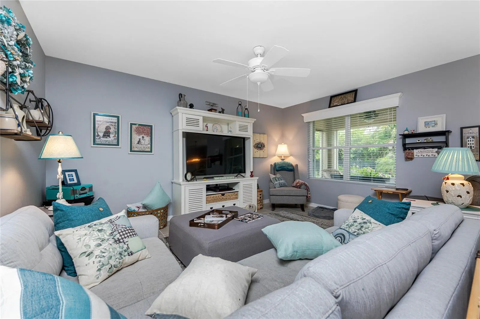 25328 E LENOX CIR