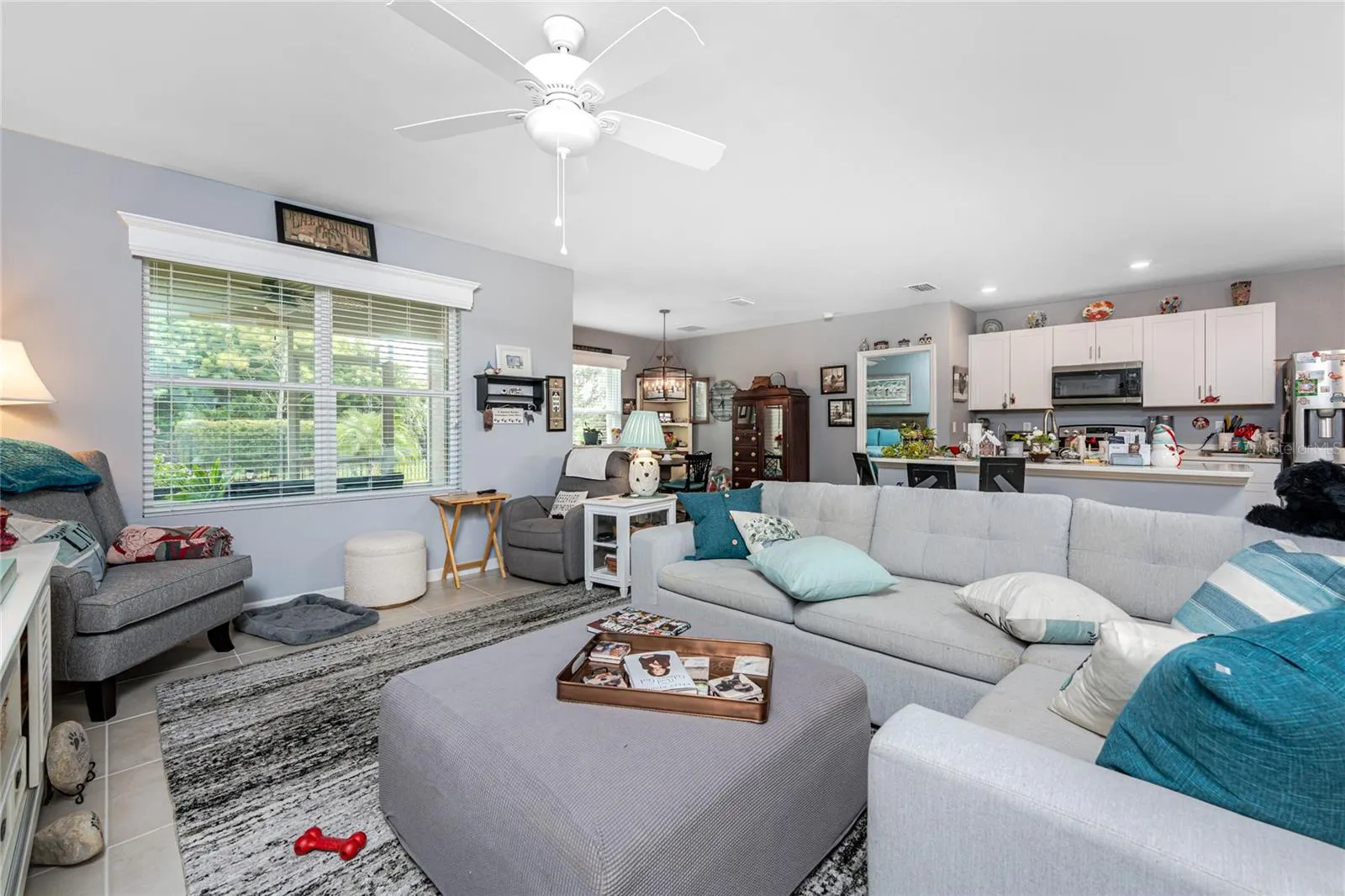 25328 E LENOX CIR