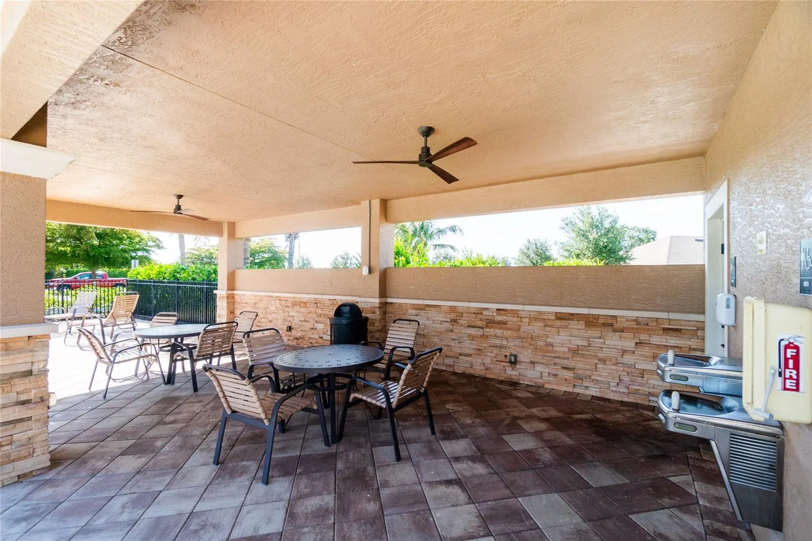 25328 E LENOX CIR