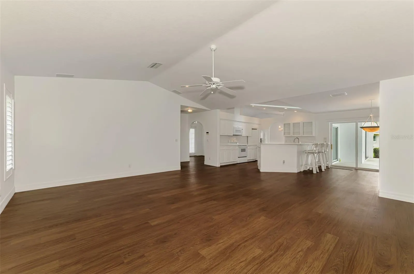 26413 LANCER LN