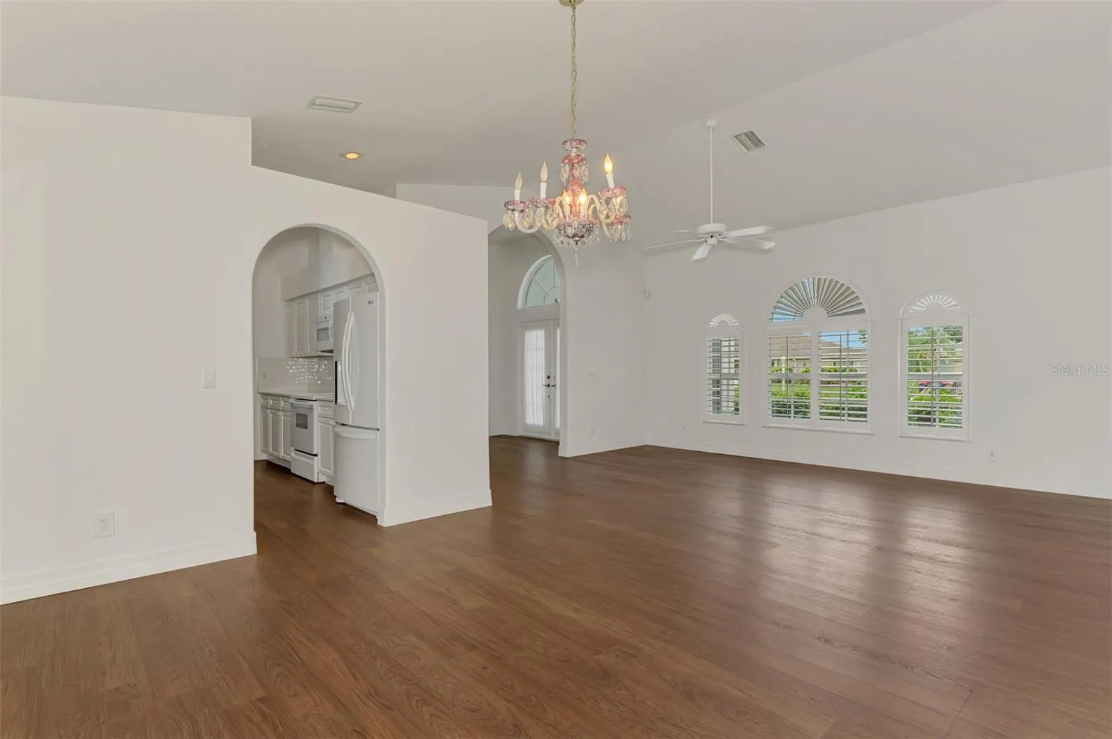 26413 LANCER LN
