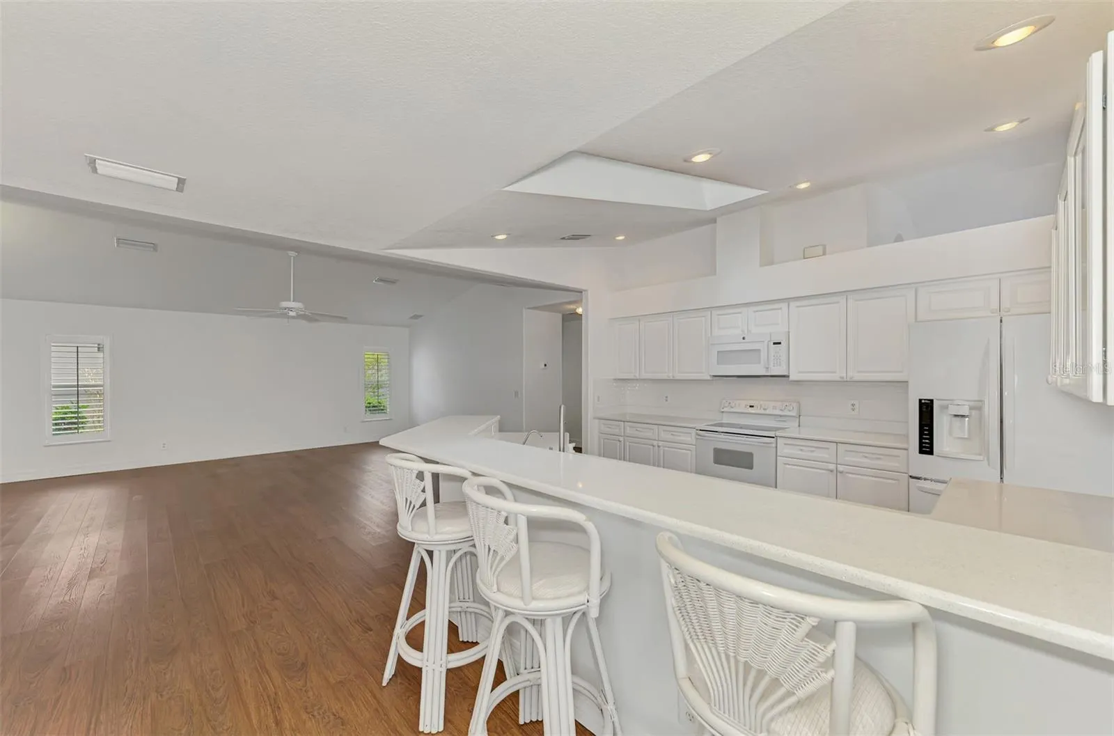 26413 LANCER LN