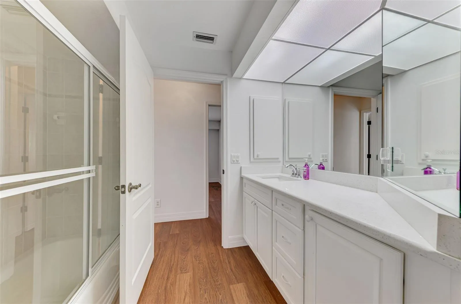 26413 LANCER LN