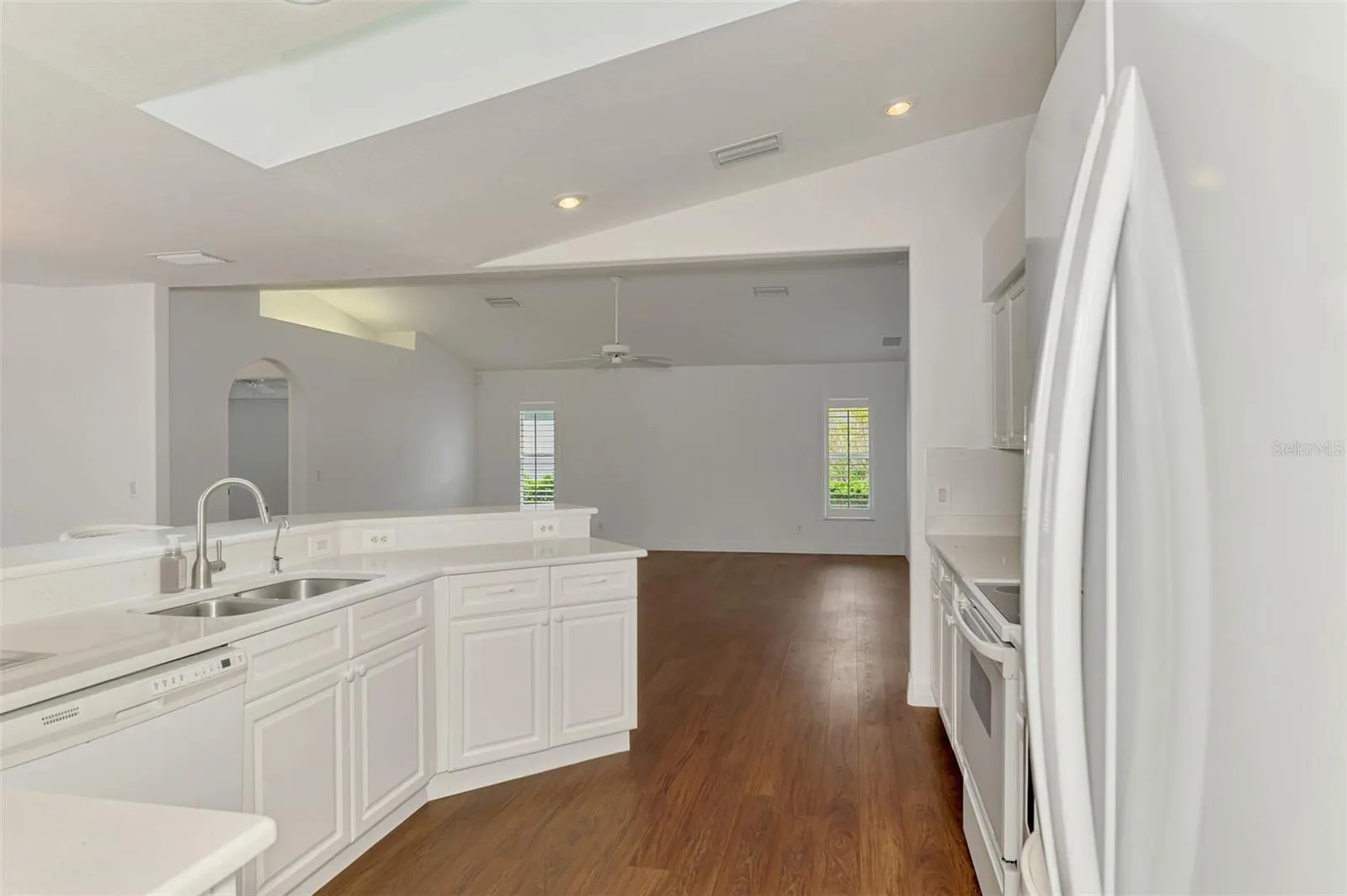 26413 LANCER LN