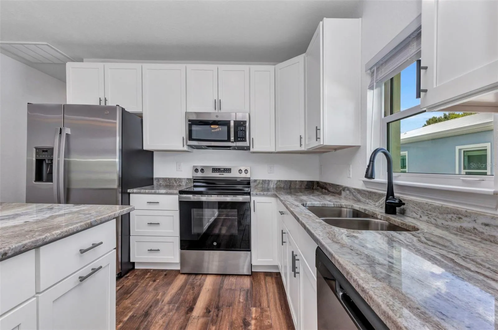 415 CARMALITA ST #112, #112