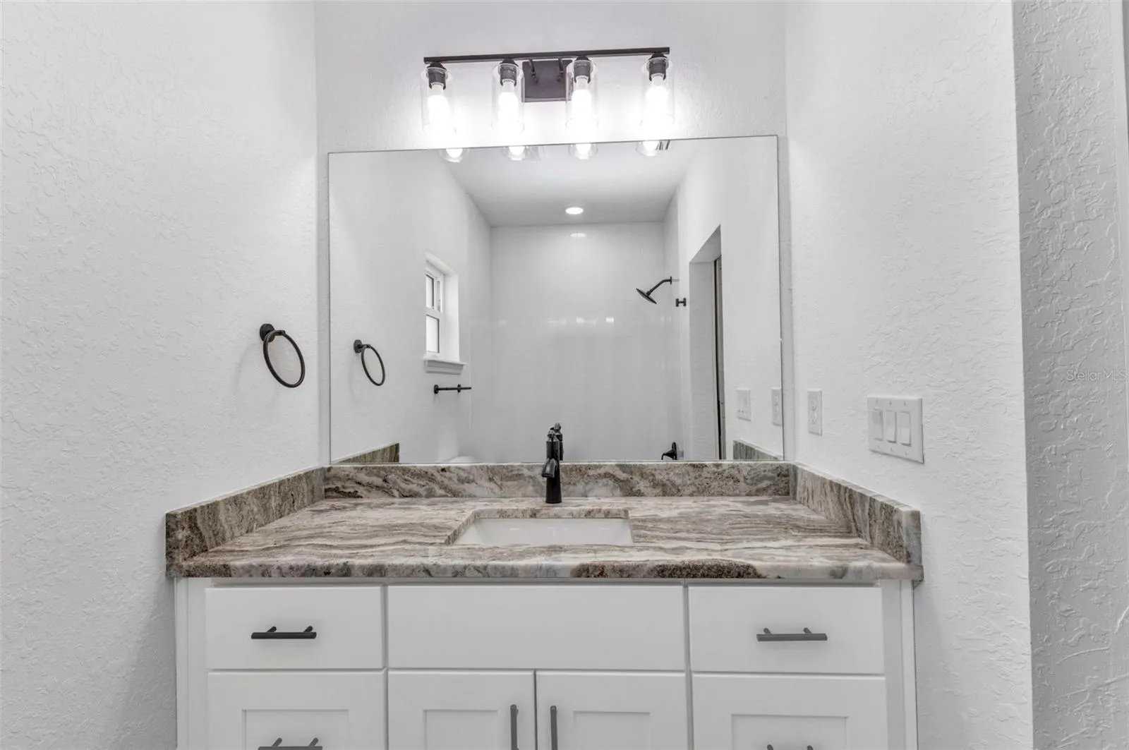415 CARMALITA ST #112, #112