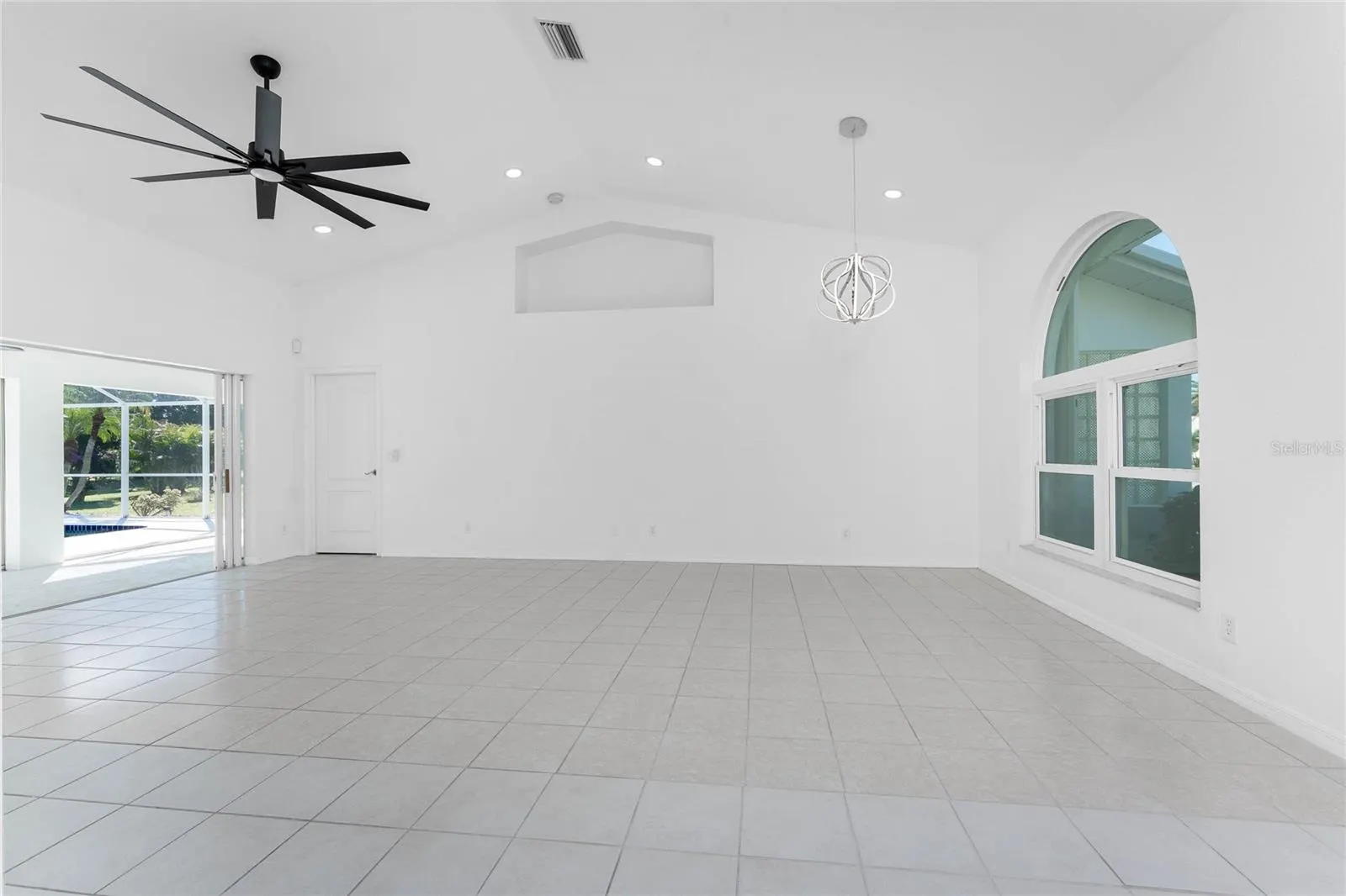26074 TEMPLAR LN