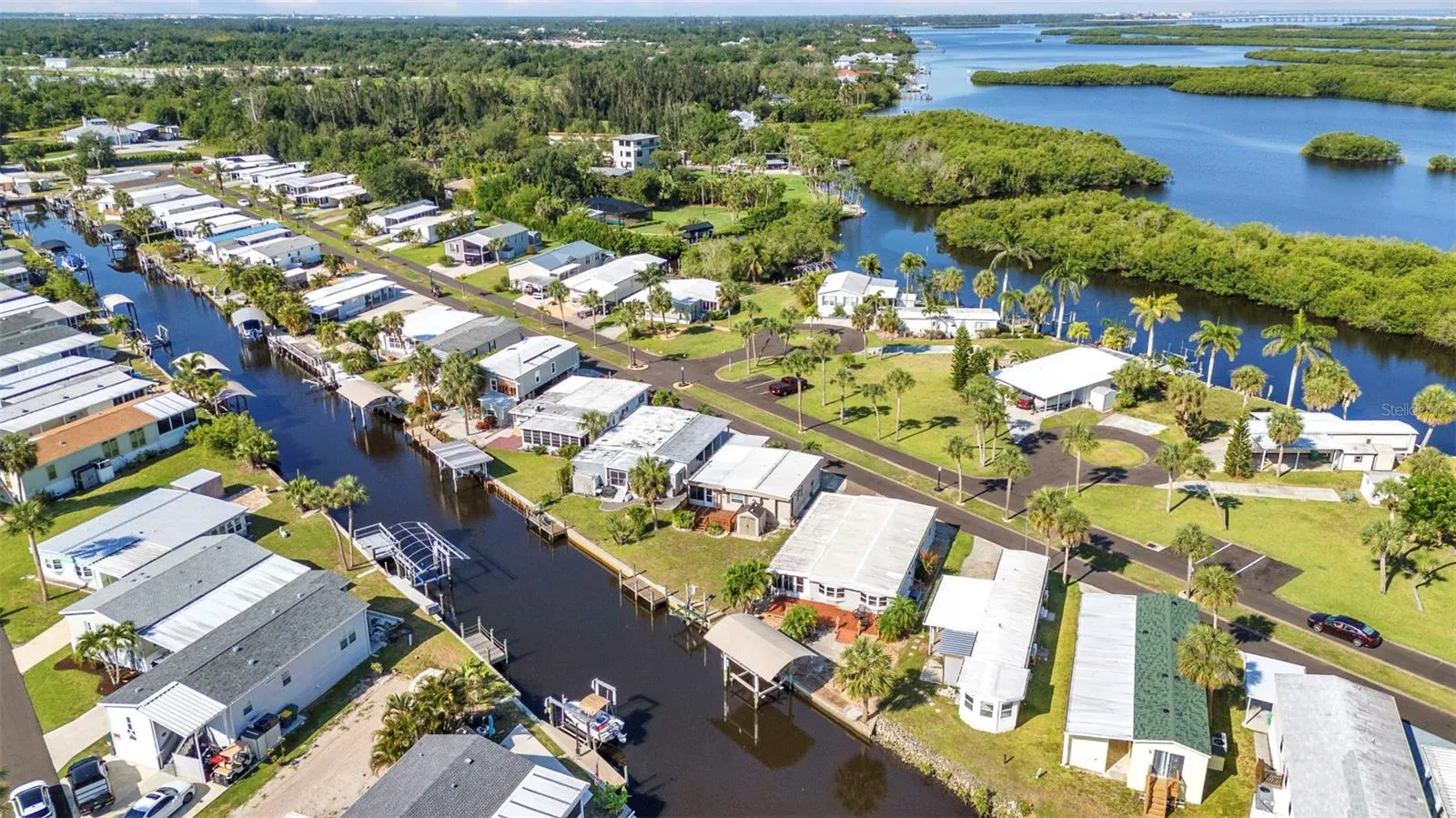 3000 COQUINA ESPLANADE