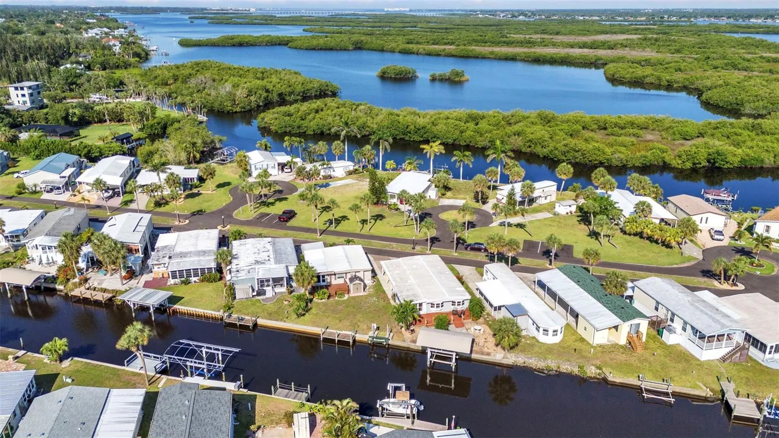 3000 COQUINA ESPLANADE