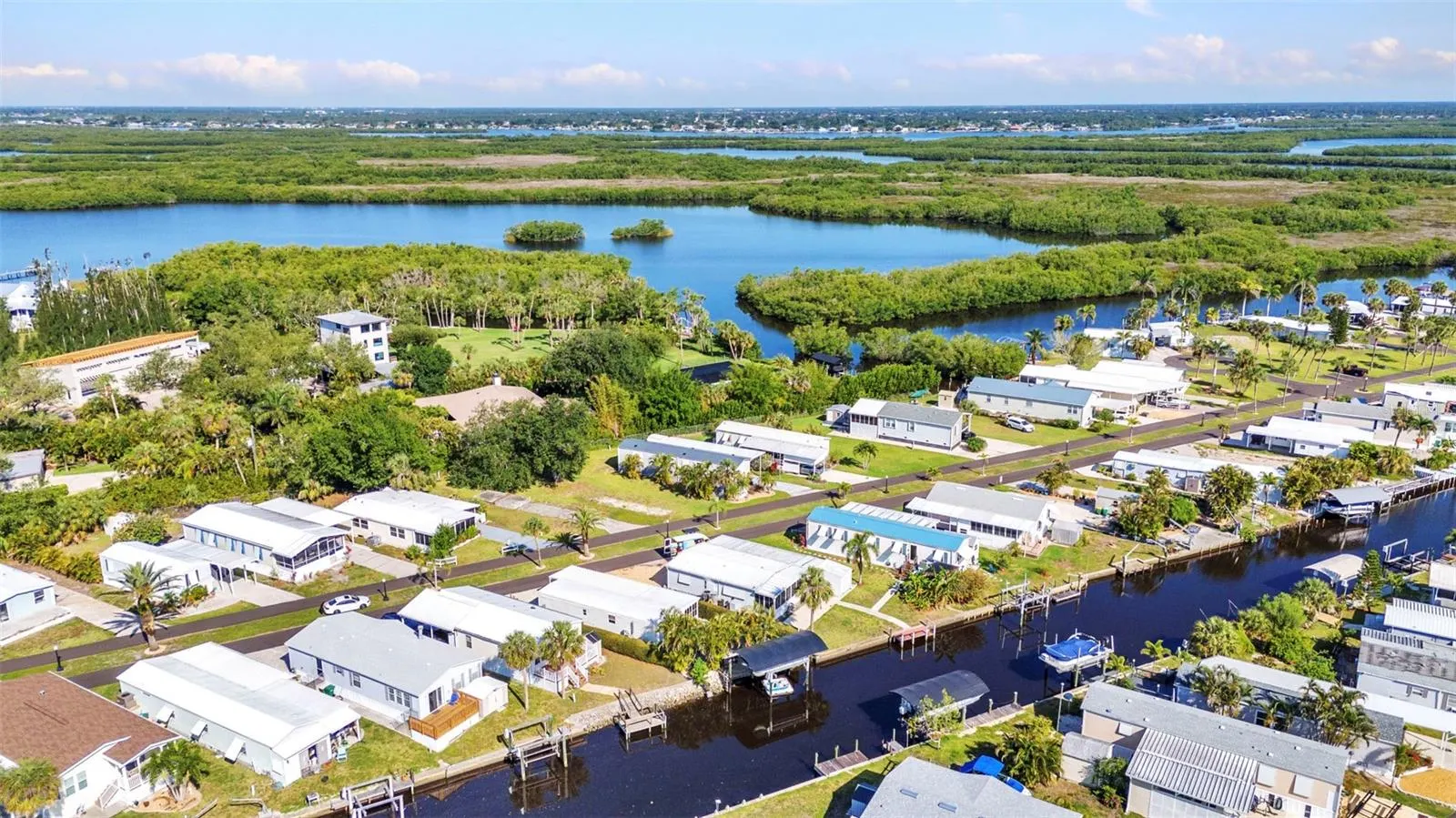 3000 COQUINA ESPLANADE