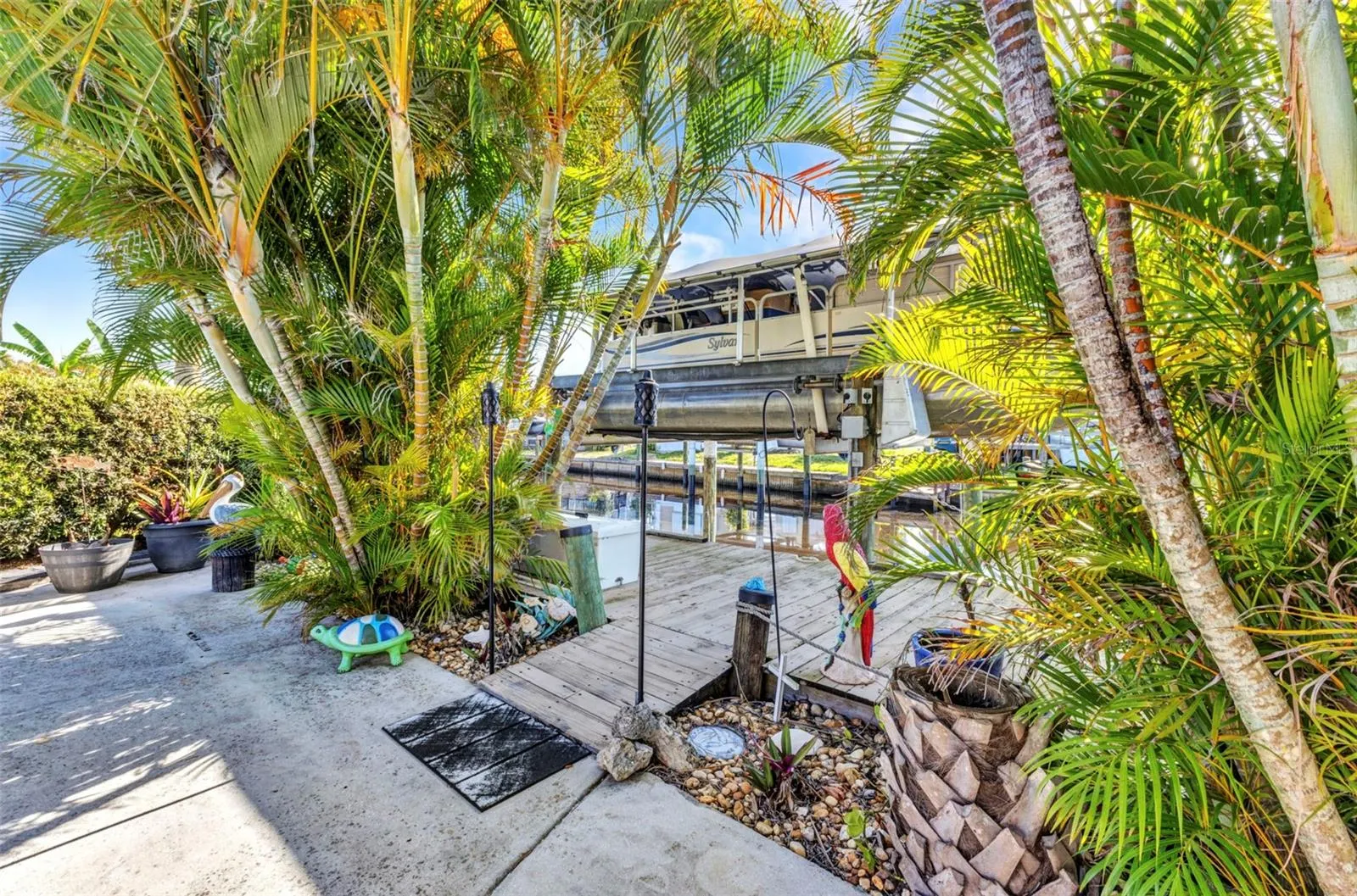 3000 COQUINA ESPLANADE