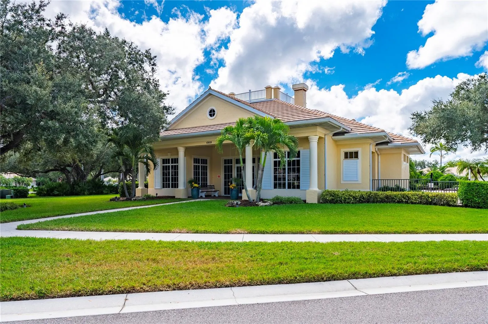 1841 MOSSY OAK DR