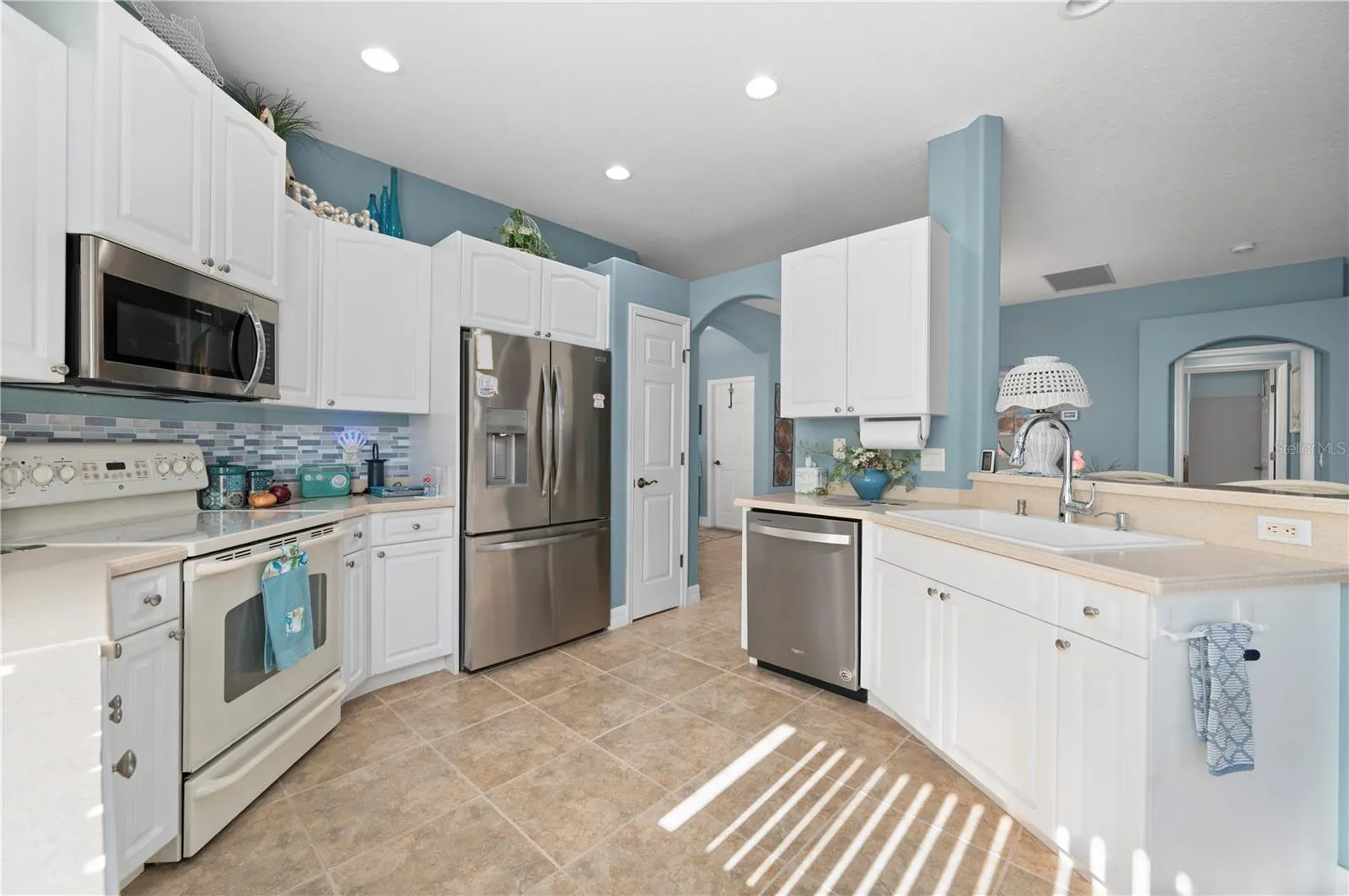 1841 MOSSY OAK DR