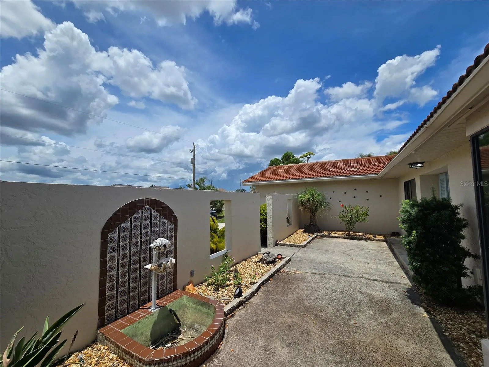 1318 SAN MATEO DR