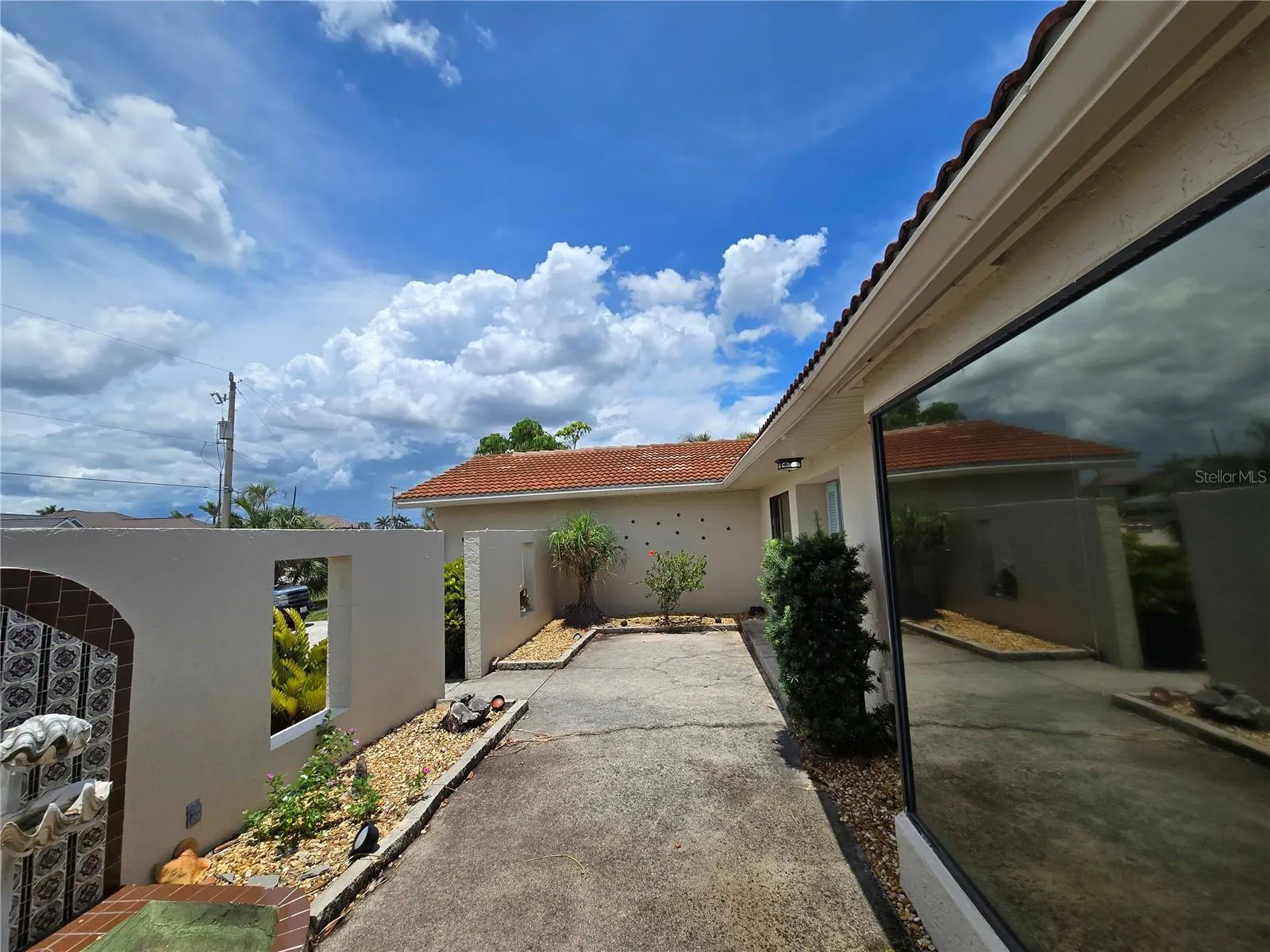 1318 SAN MATEO DR