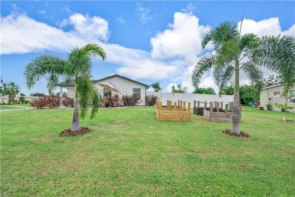 126 PALMETTO CIR NE