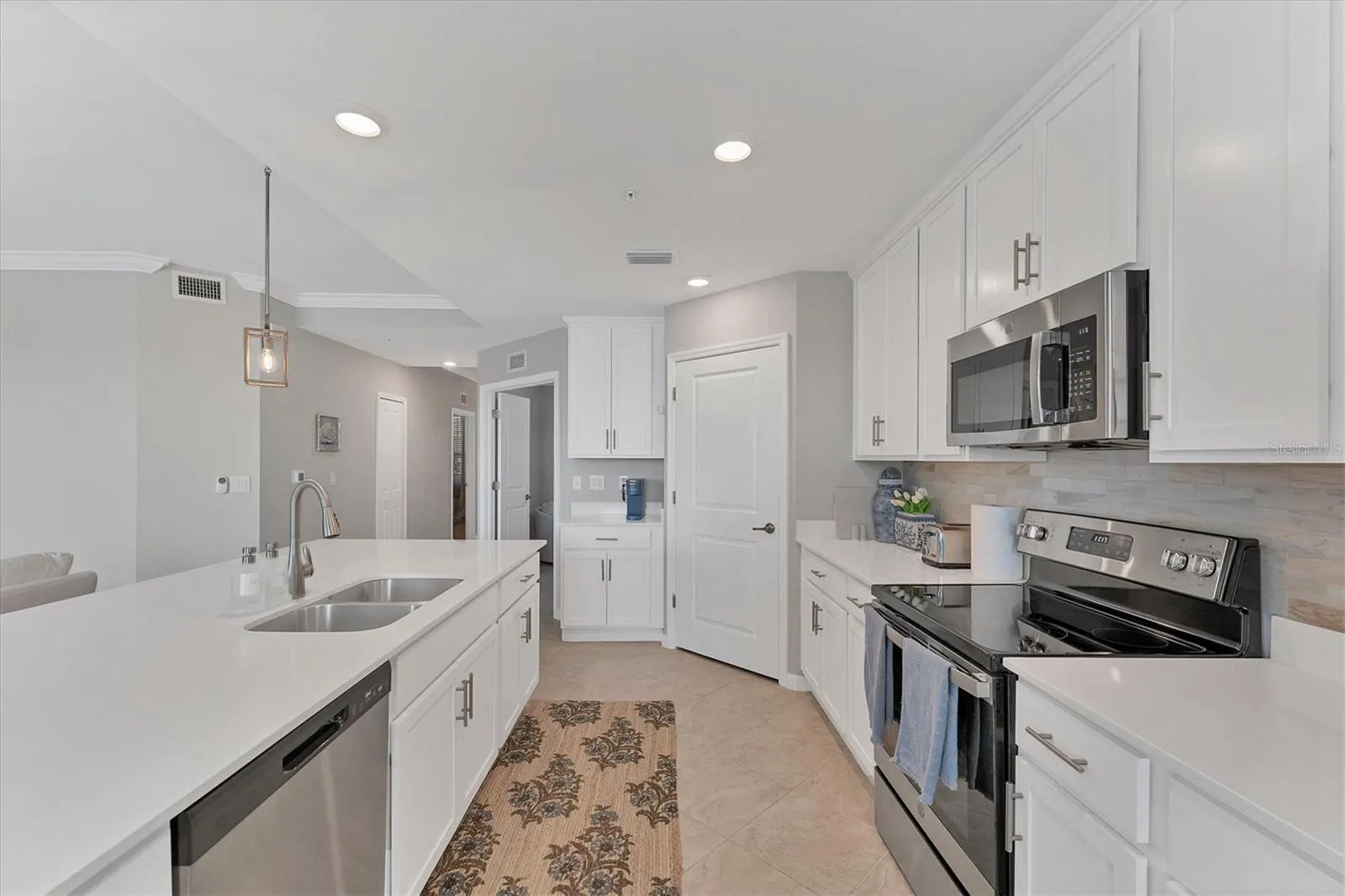 14184 HERITAGE LANDING BLVD #516, #516