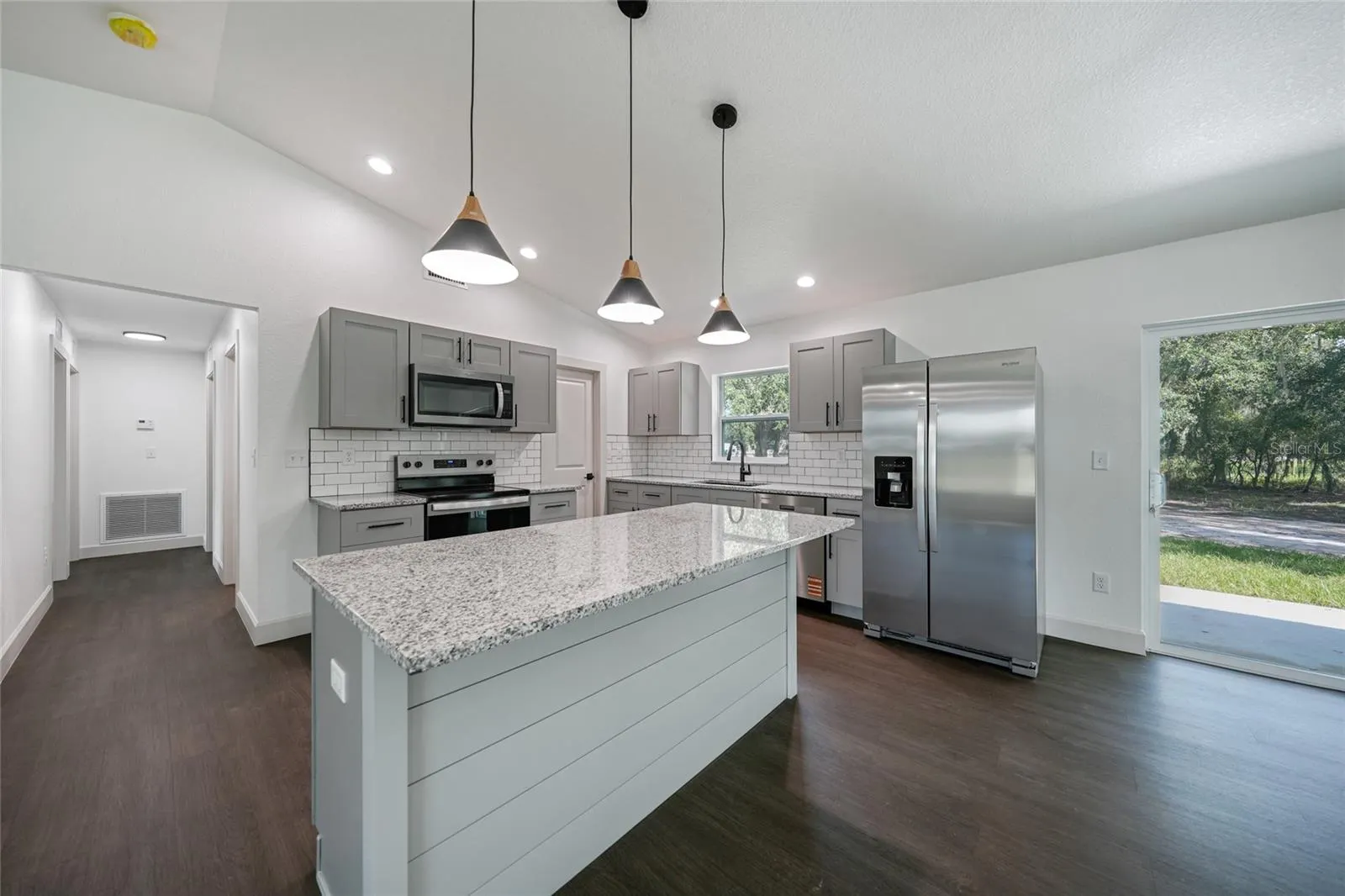 8115 SW NANCY DR