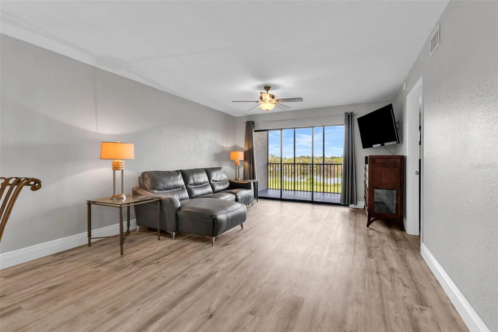 175 KINGS HWY #B3, #B3
