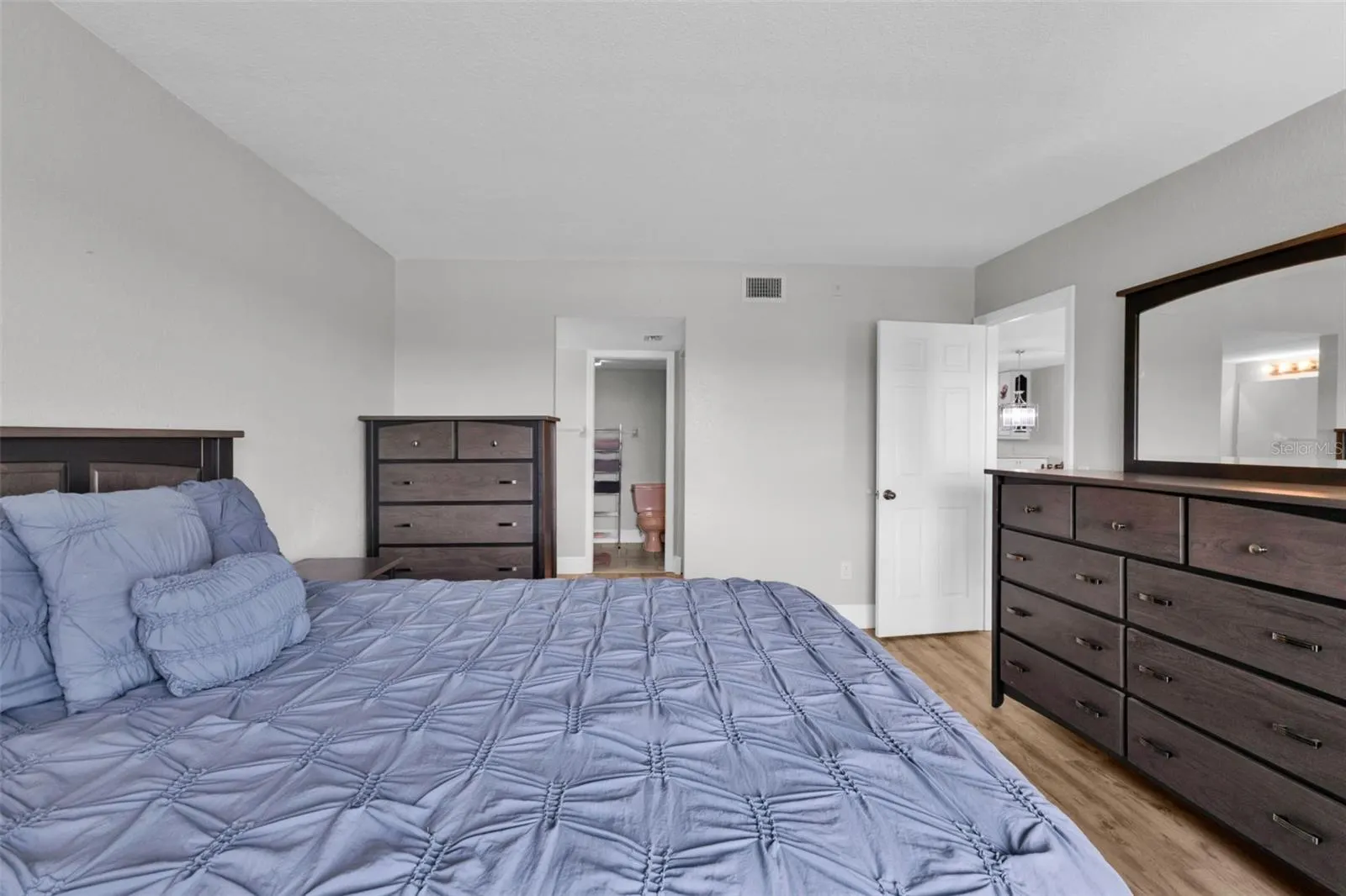 175 KINGS HWY #B3, #B3