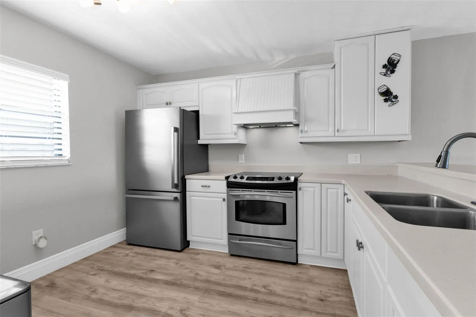 175 KINGS HWY #B3, #B3